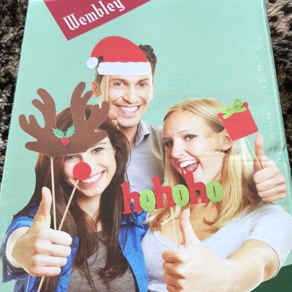 Set of 9 HOLIDAY PHOTO PROPS FOR HOLIDAY PARTIES - Picture 2 of 3